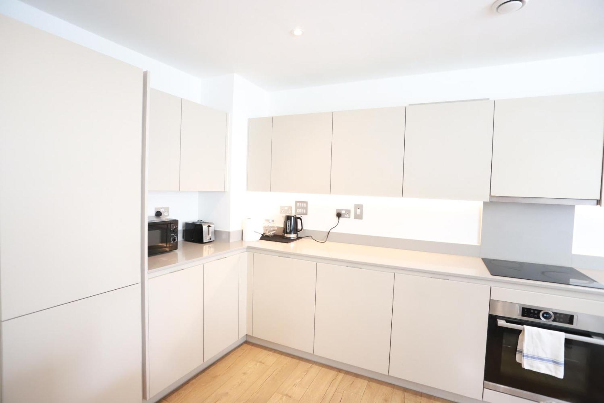 Spacious 3-Story Retreat With Rooftop Terrace And Modern Amenities London Kültér fotó