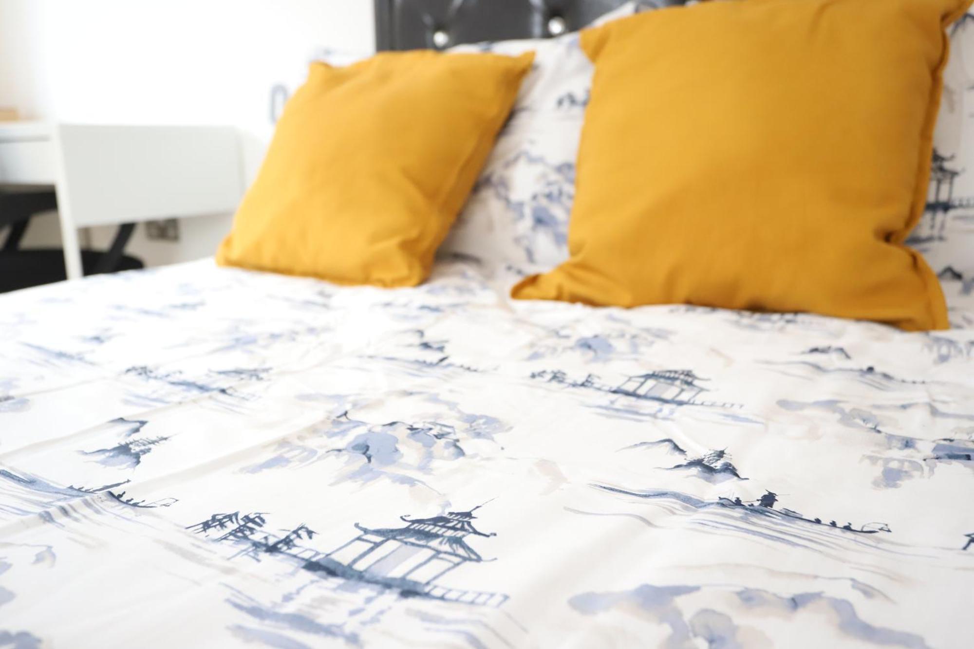 Spacious 3-Story Retreat With Rooftop Terrace And Modern Amenities London Kültér fotó