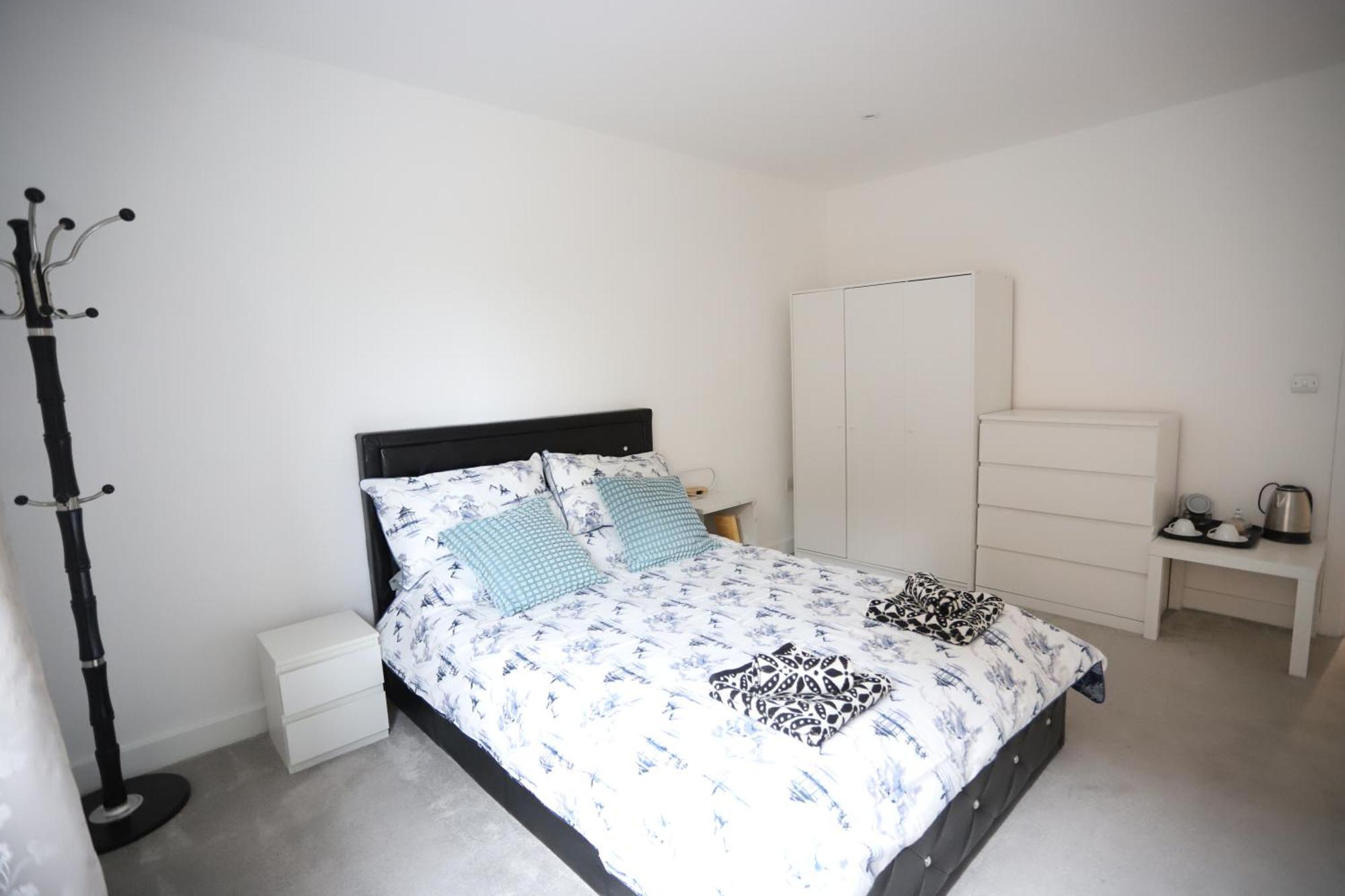 Spacious 3-Story Retreat With Rooftop Terrace And Modern Amenities London Kültér fotó
